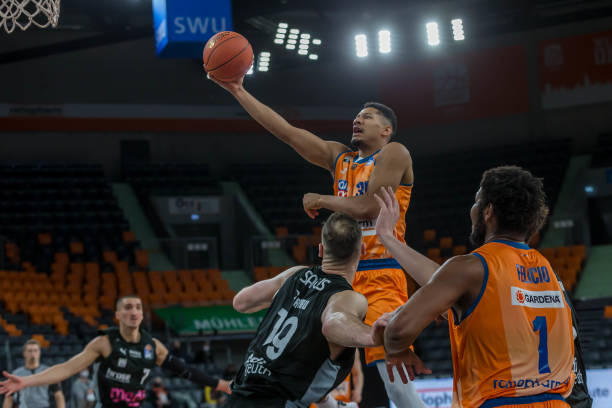 势的缩影 势的缩影